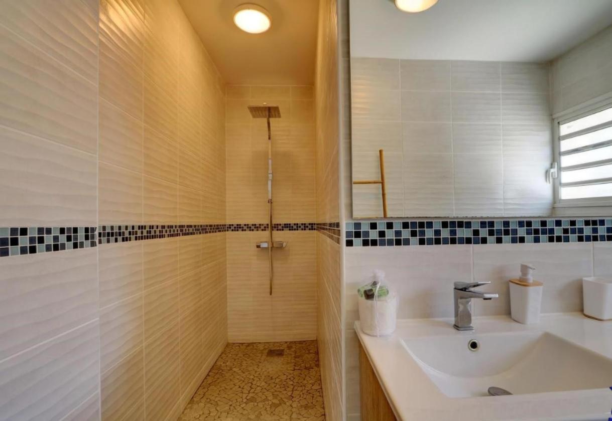 Charme Du Nord 2 Apartment Sainte Clotilde Bagian luar foto