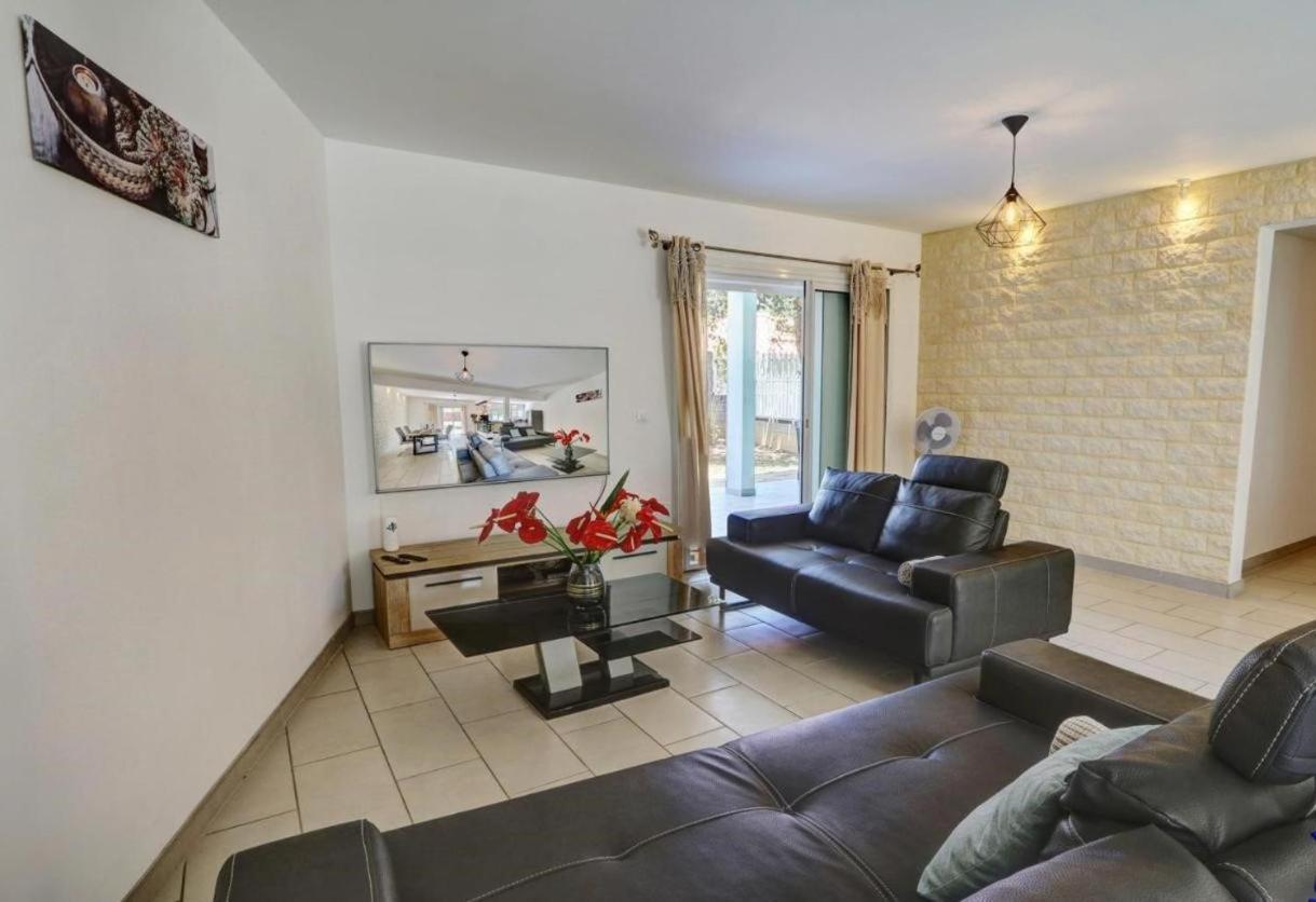Charme Du Nord 2 Apartment Sainte Clotilde Bagian luar foto